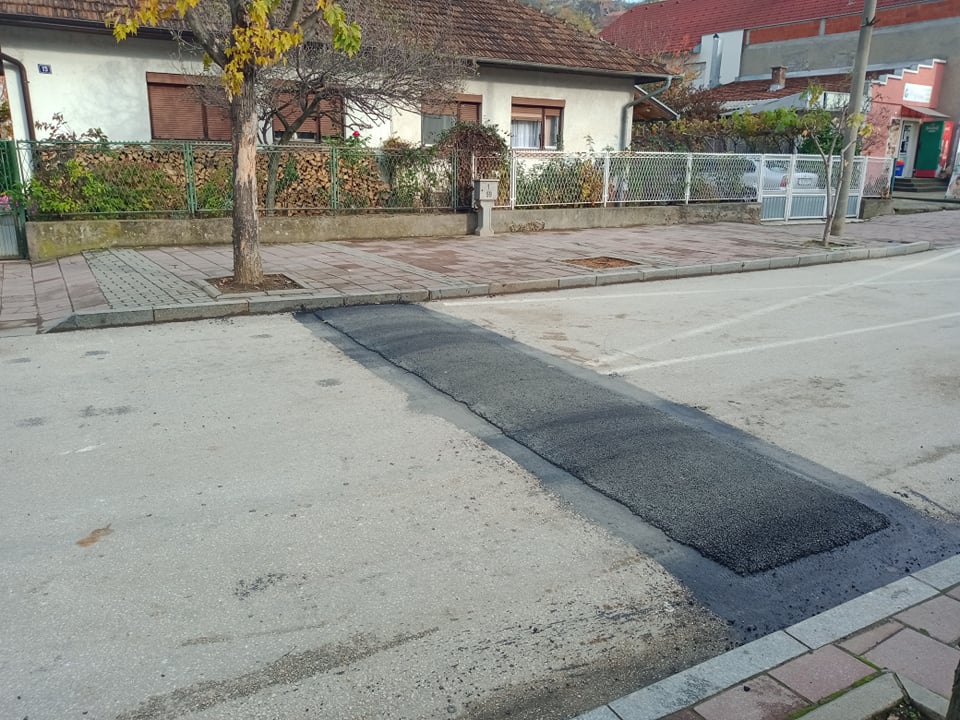 Ležeći policajac kod škole